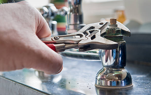 Best 24/7 water damage repair  in Newark, NJ